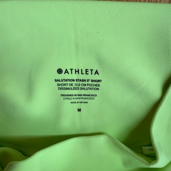 Vibrant Green Athleta 5" Salutation Stash Shorts (Size M) – Washed, Never Worn - Picture 5 of 6